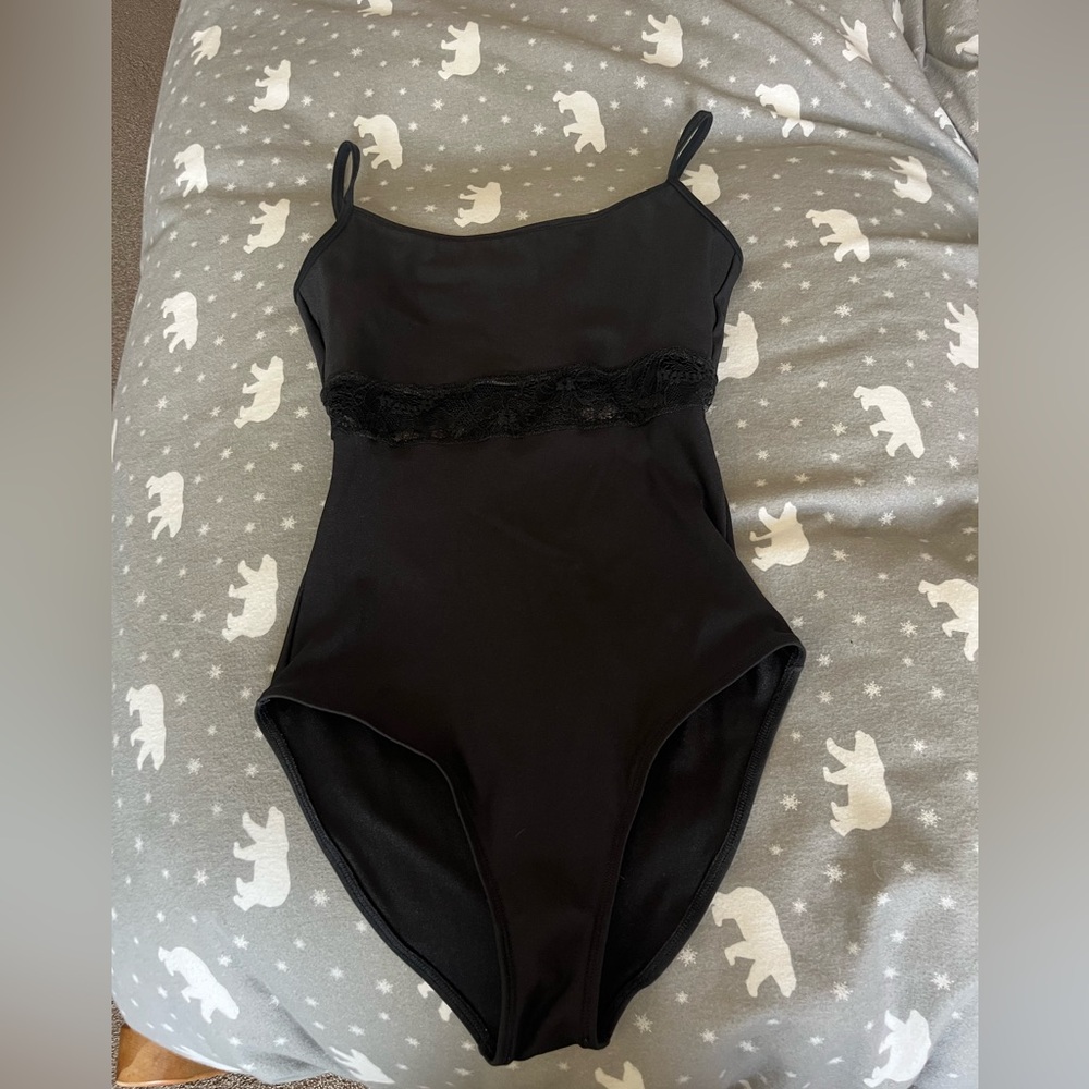Lace Dellalo Leotard. - Picture 2 of 7